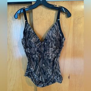 Calvin Klein Ruched Tummy Control Tankini Top NWOT Black/Pink Pattern - Size XXL